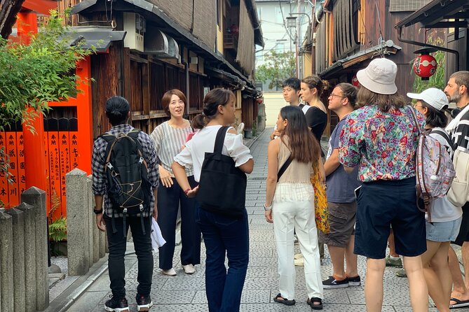 Gion and Higashiyama Guide: One Walk from Kiyomizu to Gion